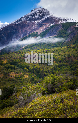 El pico de la montaña, cerca del Parque Nacional Los Glaciares en la Patagonia, Argentina