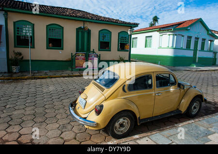 Antiguo escarabajo Volkswagen, Pirenópolis, Goiás, Brasil Foto de stock