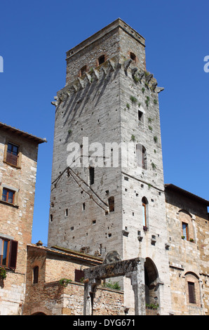 Torre del Diablo en San Gimignano. Toscana, Italia
