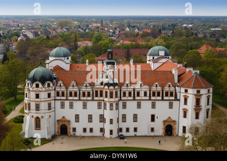 Fotografía de Celle castillo (Schloss) tomada desde la parte superior de la ciudad iglesia (Stadtkirche). Foto de stock