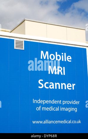 Escáner de RM máquina móvil Foto de stock