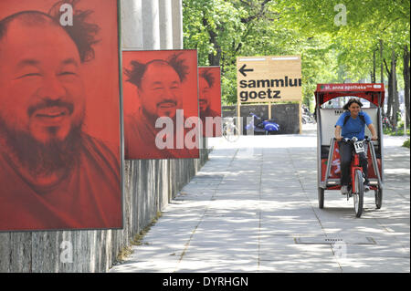 Exposición de carteles de Ai Weiwei en la Haus der Kunst de Munich, 2011