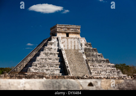 Un Zigurat en Chichen Itza, Yucatán, México
