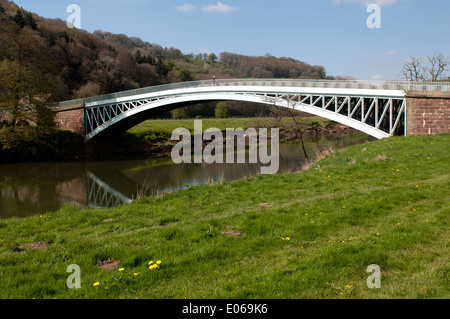 El puente y el río Wye Bigsweir cerca Llandogo, Monmouthshire, Gales, Reino Unido Foto de stock
