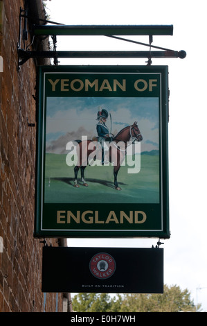 Yeoman de Inglaterra pub signo, Wootton, Northamptonshire, Inglaterra, Reino Unido. Foto de stock
