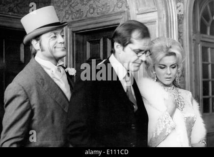 Los actores Oliver Reed, Jack Nicholson y Ann-Margret en 'Tommy' Foto de stock
