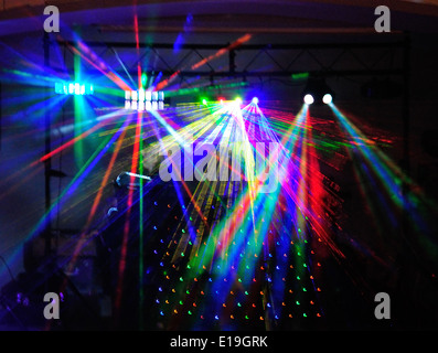 Discoteca lazer luces coloreadas, Windsor, Berkshire, Inglaterra, Reino Unido Foto de stock