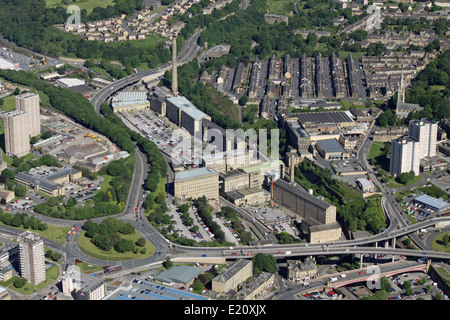 Vista aérea de Dean Clough Mills en Halifax, West Yorkshire, Reino Unido Foto de stock