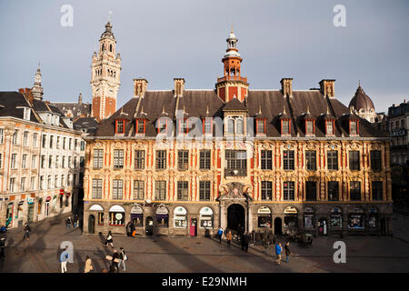 Francia, Nord, Lille, Place du Général de Gaulle (el General De Gaulle square) o la Grand Place, con la antigua bolsa