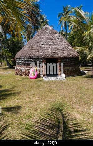Francia, Nueva Caledonia, la lealtad, la isla de Lifou o Drehu, costa sureste, tarifa y alquiler turístico casa en Joj trib Foto de stock