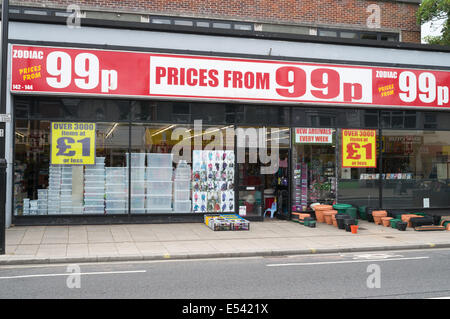 Zodiac 99p tienda de descuento, Fareham, Hampshire, Inglaterra, Reino Unido. Foto de stock