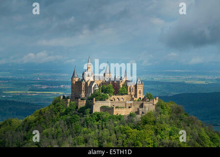 Castillo Burg Hohenzollern, cerca Bisingen, Baden-Württemberg, Alemania Foto de stock