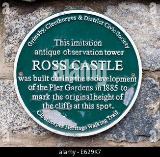 Placa en el Castillo Ross, Pier Jardines, Cleethorpes, Lincolnshire, Inglaterra, Reino Unido. Foto de stock