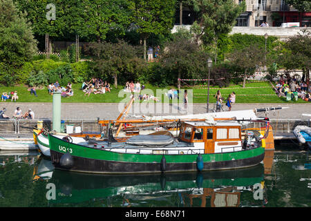 Puerto del Arsenal, el Canal Saint Martin, Paris, Ile-de-France, Francia Foto de stock