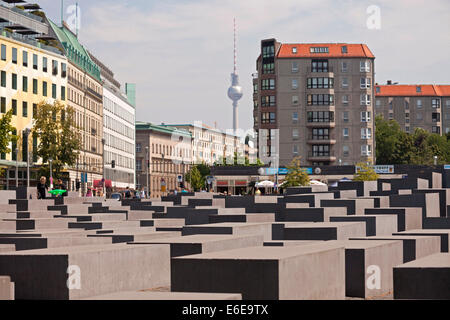 Las estelas de el Monumento a los judíos asesinados de Europa o el Memorial del Holocausto en Berlín, Alemania, Europa Foto de stock