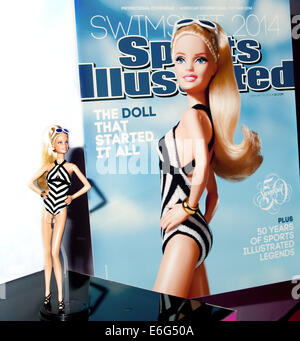 IS (Sports Illustrated Swimsuit Edition) muñeca Barbie en la 111a American International Toy Toy