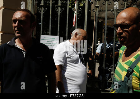 Salónica, Grecia. El 05 Sep, 2014. Los agricultores mitin frente al Ministerio de Macedoniatracia en Tesalónica, Grecia, el 5 de septiembre de 2014. Crédito: Konstantinos Tsakalidis/Alamy Live News Foto de stock