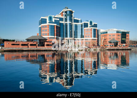 El edificio Victoria y Erie Basin, Salford Quays, Greater Manchester, Inglaterra, Reino Unido.