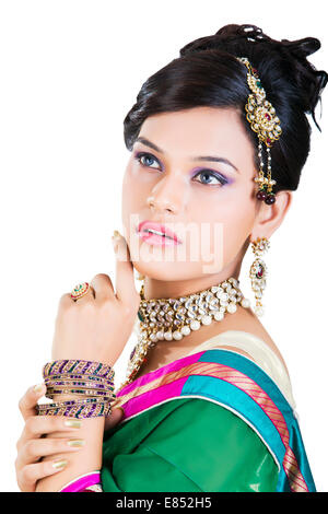 Indian hermosas señoras vestido tradicional Foto de stock