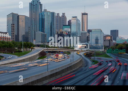 La Interestatal I-85 que conducen al centro de Atlanta, Georgia, Estados Unidos de América, América del Norte Foto de stock