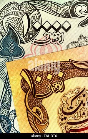 Detalle del Afganistán billetes mostrar números 1000 y 10000 en árabe oriental o "Hindi" números. Foto de stock