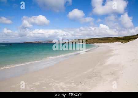Vista panorámica de la playa de arena, Islas Malvinas, West Falkland, Carcass Island Foto de stock