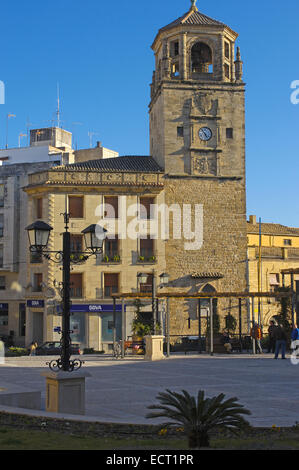 Torre del reloj en la Plaza de Andalucía, Úbeda, provincia de Jaén, en Andalucía, España, Europa Foto de stock