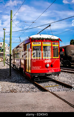 Tranvía histórico en el Riverfront ruta de tránsito en Nueva Orleans LA Foto de stock
