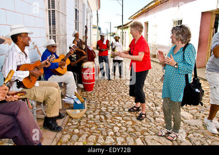 Los músicos cubanos, Trinidad, Cuba Foto de stock