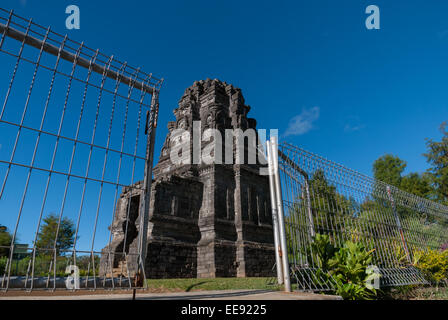 Templo Bima en la meseta de Dieng, Dieng, Java Central, Indonesia. Foto de stock