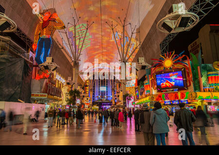 Centro comercial peatonal Fremont Street, Las Vegas, Nevada, EE.UU. Foto de stock
