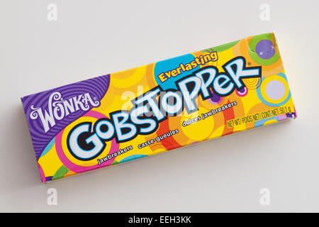 Un cuadro de Everlasting Gobstopper Hard Candy. Fabricado por la Willy Wonka Candy Company, una marca de Nestlé.