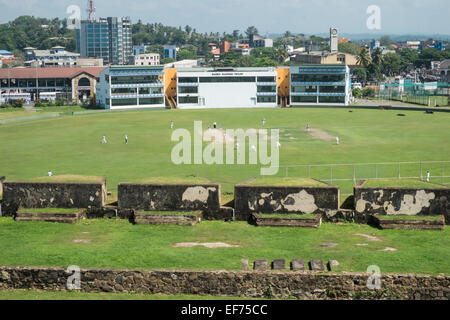 Galle cricket ground y Fort wall en la ciudad vieja de Galle, Sri Lanka Sri Lanka. Foto de stock
