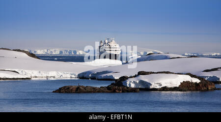 Crucero en la Antártida Foto de stock