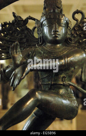 Figura de bronce del Nataraja. De Tamil Nadu, en el sur de la India. La dinastía Chola. Alrededor de 1100 AD. Museo Británico. Londres. Inglaterra. Reino Unido.