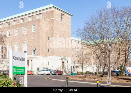 El County Hall, la sede y las oficinas del consejo del condado de Nottinghamshire, West Bridgford, Nottinghamshire, Inglaterra, Reino Unido. Foto de stock