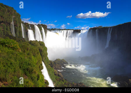 Brasil, Paraná, Parque Nacional Iguazu Falls (Cataratas do Iguacu) (UNESCO), la Garganta del Diablo (Garganta del Diablo) Foto de stock