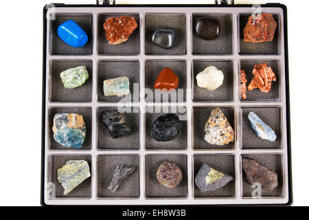 Caja De Madera Con La Colección De Rocas Y De Minerales Imagen de