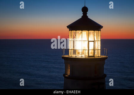 Heceta Head Lighthouse a lo largo de la costa de Oregón, EE.UU. Foto de stock
