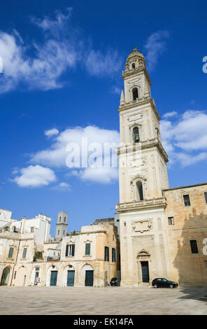 Catedral de la Asunción de la Virgen María en Lecce, una ciudad histórica de Apulia, en el sur de Italia