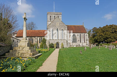 Santa María y la iglesia parroquial de San melor amesbury Foto de stock