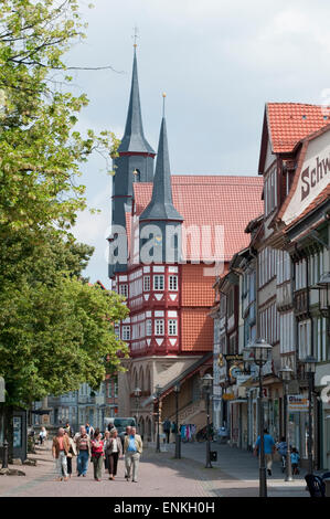 Marktstrasse mit Rathaus, Duderstadt, Niedersachsen, Deutschland | Market Street con guidhall, Duderstadt, Baja Sajonia, Germà Foto de stock