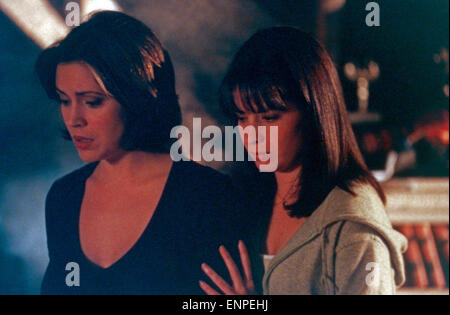 Charmed, aka: Charmed - Zauberhafte Hexen, Fernsehserie, EE.UU. 1998 - 2006, Staffel 1, Episodio 7: "La cuarta hermana', Darsteller Foto de stock