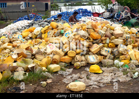 Residuos de basura plástica, Isla de la Piel Roja, Puerto Blair, Islas Andaman y Nicobar, territorio de la Unión de la India, UT, India, Asia Foto de stock