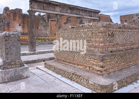 El Foro en la ciudad en ruinas de Pompeya Campania Italia