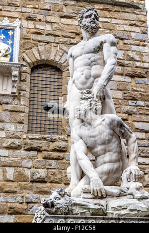 Estatuas de Hércules y Cacus en Piazza della Signoria Florencia Italia Foto de stock
