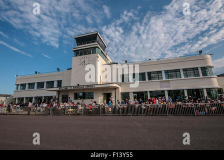 El edificio de la terminal del aeropuerto Shoreham fue inaugurada el 13 de junio de 1936. Fue diseñado por Stavers Tiltman en el estilo Art Deco. El aeropuerto de la ciudad de Brighton Foto de stock