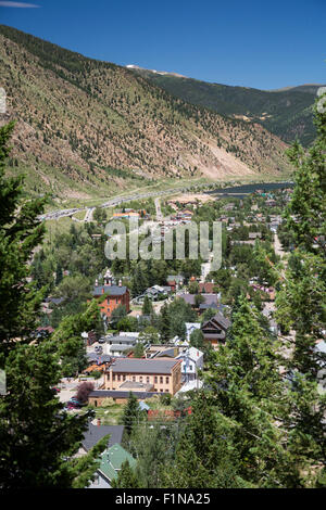 Georgetown, Colorado - una vista de la histórica ciudad minera de una montaña. Foto de stock