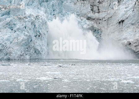 Glaciar de Margerie parto, el parque nacional de Glacier Bay, Alaska
