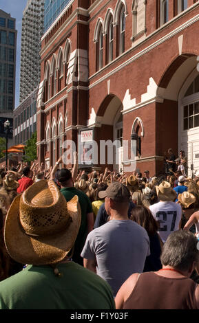 Fans en el auditorio Ryman de Nashville, Tennessee Foto de stock